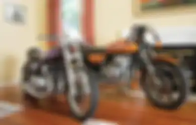 Menyimpan Motor di dalam Rumah Bikin Ban Cepat Kempis? Ini Solusinya!