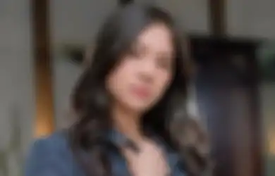 Biodata Artis Zee JKT48, Sempat Bikin Kecewa Fans Usai Kedapatan Menghisap Vape di New York, Kini Minta Maaf