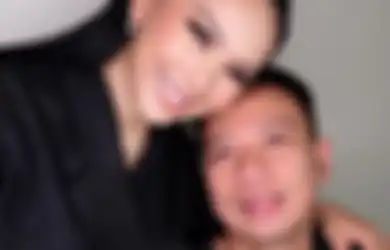 Ibunda Vicky Prasetyo Ungkit Lagi Permasalahan Kalina Ocktaranny Tak Mau Pakai Baju Pernikahan Buatan Sang Sahabat : Nggak Pernah Diperlakukan Sama Mantu-mantu Saya Seperti itu