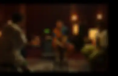 Simak Penampilan Akustik Rich Brian, NIKI, & Warren Hue  Bawakan Single Hit 'California'