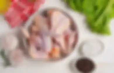 Waduh Selama Ini Salah, Tolong Mulai Sekarang Jangan Lagi Cairkan Daging Ayam dengan Cara Ini, Bahaya Banget!