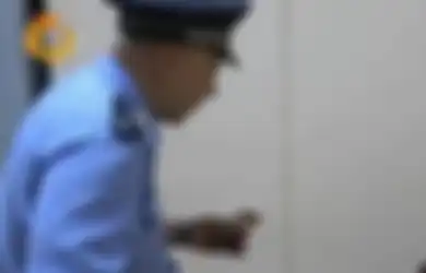 Tak Berbuat Dosa Apapun Hanya Memungut Sebungkus Rokok di Pinggir Jalan, Pria Ini Dijebloskan ke Penjara, Begitu Dibuka Isi Bungkusan Rokok Itu Bikin Syok