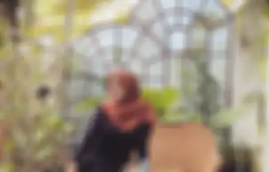 Foto Nadia Christina Pakai Hijab Curi Perhatian, Kini Wajahnya Lebam Karena Ulah Alfath Fatier
