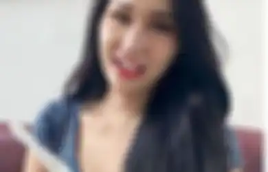 Sangking Senangnya Sampai Guling-guling di Aspal, Lucinta Luna Diberi Hadiah Mewah Branded Seharga Rp 50,5 Juta ini dari Ivan Gunawan, Terungkap Fakta di Baliknya