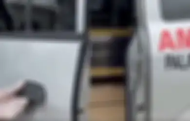 Dituding Sopiri Ambulans Kosong, Petugas Pemakaman Langsung Rekam Isi Mobil dan Perlihatkan Fakta Sesungguhnya