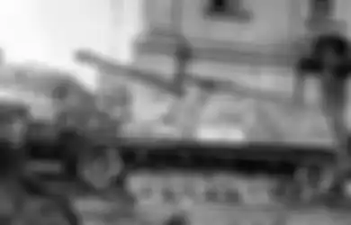 Alutsistanya Terdepan di Era Perang Dunia II, Tank 'Bumblebee' Milik Nazi Cikal Bakal Senjata Masa Depan Ini Begitu Ditakuti Meskipun Hanya Terbuat dari Onderdil Bekas