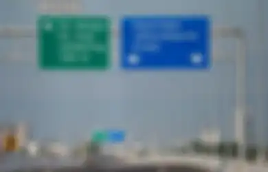 Arti Warna Pada Rambu Penunjuk Arah di jalan Tol, Pengemudi Harus Tahu