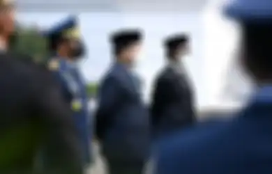 Luhut Syok Covid Makin Ganas, Foto Masker Prabowo Jadi Sorotan, Ternyata Ini Keunggulannya