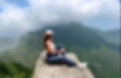 Innalillahi Wa Innailaihi Rojiun, Niat Cari Spot Aestetik untuk Selfie, Selebgram Ini Malah Tewas Tergelincir di Air Terjun