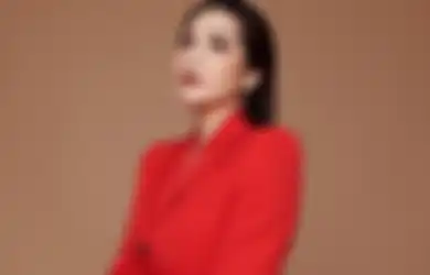 Makin Kukuhkan Gelar Istri Sultan Andara, Bando dan Botol Minum Nagita Slavina Jadi Sorotan, Harganya Setara Mesin Cuci!