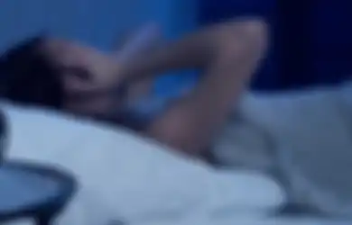 Merinding! Dikira Jepit Rambut yang Buat Dahinya Sakit hingga Terbangun di Pagi Buta, Wanita Ini Syok Temukan Sesuatu Mengerikan di Kepalanya