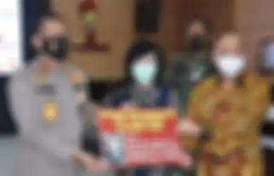 Pantas Tak Eman Sumbang Rp 2 Triliun untuk Warga Sumsel Terdampak Pandemi, Ternyata Keluarga Akidi Tio Punya Sumber Pundi-pundi yang Fantastis hingga Hubungan Spesial dengan Kapolda Sumsel!