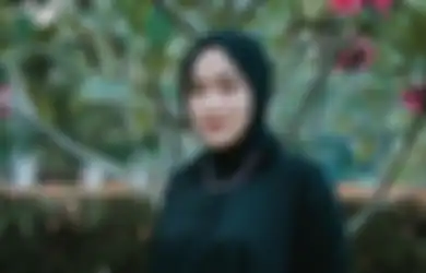 Mantan Istri Ayus Kepergok Pakai Cincin di Jari Manisnya, Netizen Tuding Ririe Fairus Sudah Temukan Tambatan Hati Baru