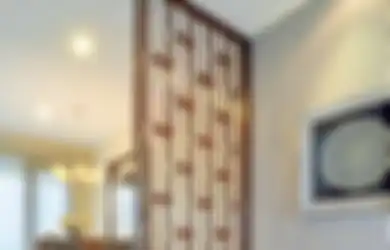 Sentuhan Klasik di Rumah Modern, Tips Padukan Finishing Bernuansa Kayu dengan Besi dan Stainless