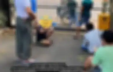 Tertangkap Kamera Layani Pasien Covid-19 Bandel, Pedagang Bakso Keliling Ini Akui Tak Tahu Pelanggannya sedang Isolasi Mandiri, Satpol PP Langsung Ambil Tindakan Begini