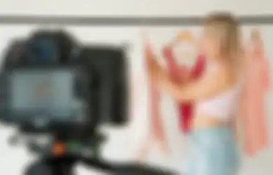 Jadi YouTuber A-Z: Kunci Rahasia Cepat Sukses Jadi YouTuber 2021
