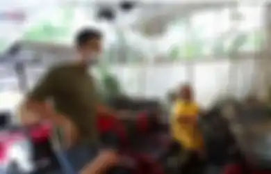 Diajak Sultan Andara ke Showroom hingga Pilih Mobil Impian, Ucok Baba Masih Tak Percaya dan Tuding Suami Nagita Slavina Hanya Lakukan Prank, Kenapa?