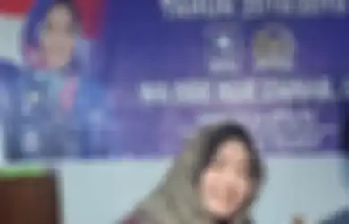 Berani Sebut Fisik Nia Ramadhani Berubah Drastis, Ini 7 Foto Menawan Pengacara Istri Ardi Bakrie yang Mantan Anggota DPR