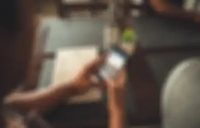 NGERI! Hobi Begadang Sambil Main Gadget, Pria Ini Justru Berakhir dengan Idap Penyakit Mematikan, Begini Kisahnya yang Patut Jadi Peringatan