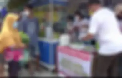 Lupakan Sejenak Tentang Wajah Politisi yang Hiasi Poster Greysia/Apriyani, Ini Kisah-kisah Mengharukan dari Komunitas Anak Muda hingga Ojol yang Tanpa Pamrih Bantu Kesulitan Warga Selama PPKM