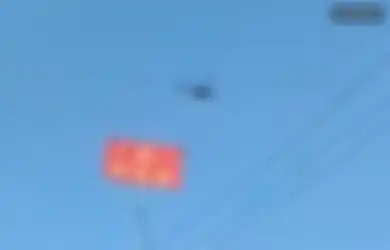 Rakyat Indonesia Geger, Ada Helikopter TNI AU Terbang Keliling Sambil Kibarkan Bendera China, TNI AU Langsung Beri Penjelasan Begini