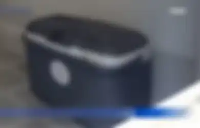Niat Hati Kunjungi Cucunya yang Berusia 20 Bulan, Nenek Ini Justru Syok Berat Saat Membuka Kotak Es di Dalam Kamar Mandi, Ternyata Hal Mengerikan Ini yang Ada di Dalamnya