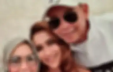 Pantas Anak Haters Sampai Trauma, Ternyata Begini Kelakuan Orangtua Ayu Ting Ting Saat Labrak Rumah Kartika Damayanti, DPRD Bojonegoro Sampai Lakukan Hal Ini Gegara Ulah Umi Kalsum!