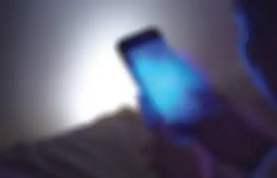 Dampak Sinar Biru Gadget Enggak Main-main, Atasi Pakai 4 Cara Ini!