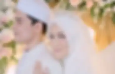 Jadi Bulan-bulanan Netizen Usai Keputusannya Nikahi Alvin Faiz, Henny Rahman Angkat Bicara: Apa Aku Pernah Menghianati Beliau?