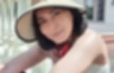 Bak Hilang di Telan Bumi, Presenter Ini Akhirnya Lepas Status Janda Usai 10 Tahun Pisah dari Pria Keturunan Vietnam, Potret Pernikahannya Jadi Sorotan