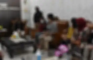 Tergiur Gaji Rp 12 Juta Sebulan, 4 Gadis Asal Jawa Barat Ini Malah Alami Nasib Pilu Usai Dipaksa Layani Pria Papua, Orang Tua Menangis Usai Tahu Kondisi Putrinya