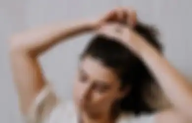 Rambut Tebal Alami Bak Model Iklan, Tak Perlu Perawatan Mahal Ternyata Solusinya Cuma Air Rebusan Serai