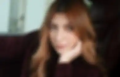 Pengusaha Cantik Ini Sempat Viral Karena Ingin Jual Keperawanannya, Sekarang Jadi Sorotan Usai Bisa Bangun Rumah Gedong  Bergaya Modern Klasik