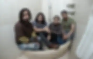 Band Grunge Jakarta Toiletsounds Balik Lagi, Rilis Lagu Buat Alm. Tepeng 'Steven & Coconuttreez'