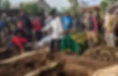 Foto Tampang Ki Anom Al Aziz Muncul, Paranormal Ini Mengaku Diserang Dukun Pembunuh Tuti Suhartini, Kini Makam Korban Dibongkar Setelah 45 Hari