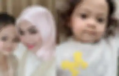 Yatim di Usia 2 Bulan, Keponakan Syahrini Ini Tumbuh Jadi Gadis Cilik Cantik dan Pintar, Ini Potretnya yang Menggemaskan Bak Boneka