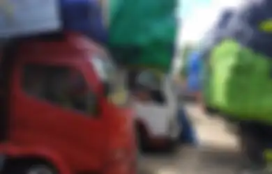 Kapal Pengangkut KMP Egon dalam Perbaikan di Semarang, Puluhan Sopir Truk Ekspedisi Terlantar 3 Bulan di Pelabuhan Lembar NTB Sampai Dimaki-maki Pemilik Barang