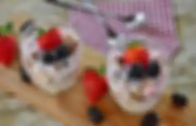 Dijamin Nyesel Kalau Nggak Coba, Konsumsi Yogurt Selama Pandemi Ternyata Bisa Datangkan Sederet Manfaat Luar Biasa Buat Tubuh