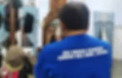 Pamer Foto Sombong Karena Anak Jenderal, Kini Bupati Banjarnegara Tertunduk Lesu dengan Rompi KPK, Warga: Selamat Jalan Bupatiku