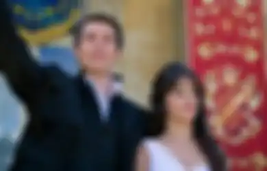 Penjelasan Ending Film Cinderella Camila Cabello. Penutup yang Pas?