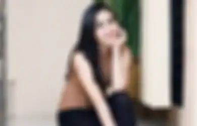 Harga Dirinya Terluka Gegara Polah Ayah Rozak, Ayu Ting Ting Malah Kepergok Gelendotan Manja ke Pilot Ganteng Ini