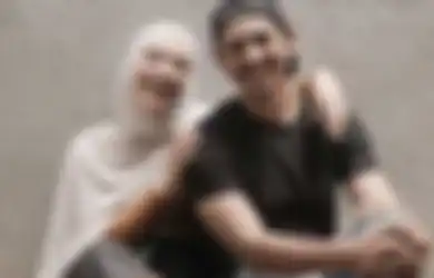 Pernikahannya Dikabarkan Goyah Terseret Isu Perselingkuhan, Rumah Tangga Arya Saloka dan Putri Anne Diterawang Sosok ini Sebut Minta Doa Agar Baik-baik Saja