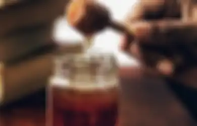 Jadi  Andalan Seantero Negeri, 4 Manfaat Mengejutkan Usai Minum Air Madu, Bikin Penyakit Takut Mendekat