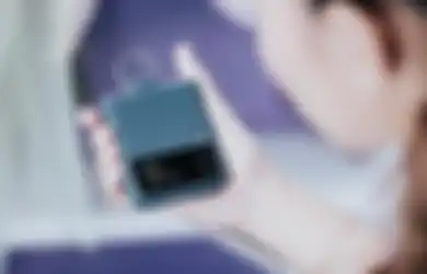 Bentuk Asli HP Samsung Galaxy Z Flip 4 Bocor! Ini Perubahannya