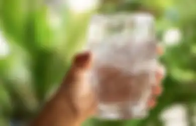 Ternyata Minum Air Dingin Setiap Hari Bisa Mengganggu Kesehatan Tubuh, Simak