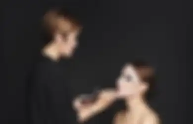 Kuliah Jurusan Seni Rupa, MUA Korea Jina Kim Sukses Punya Brand Makeup Sendiri!