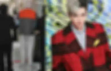 Beredar Foto Tahanan dengan Kaki Dirantai. Netizen Bilang Sosok Tersebut Kris Wu!
