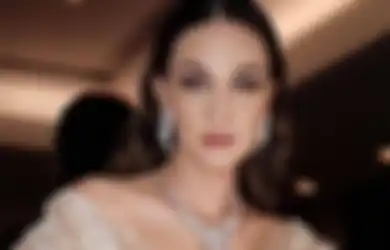 Sesumbar Bakal Nikah Tahun Depan, Luna Maya Tak Malu Unggah Potret Pria Tampan Ini di Media Sosialnya, Sosok Lelaki Idamannya Ternyata Bukan Orang Sembarangan