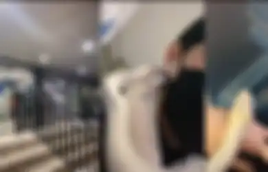 Tak Punya Anjing Penjaga, Wanita Ini Nekat Bawa Hewan Tak Lazim Ini Saat Ingin Setor Uang ke ATM, Warganet: Begal Auto Pergi!