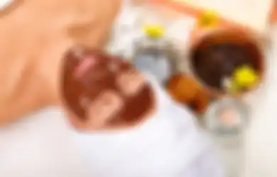 Salah Kaprah! Pakai Masker dengan 5 Cara Ini Justru Bikin Kulit Wajah Rusak Parah